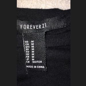 Crop top that has a cool chill emoji 😎